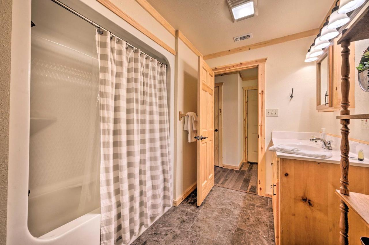 הוילה Broken Bow Retreat On 2 Acres With Hot Tub And Deck! מראה חיצוני תמונה